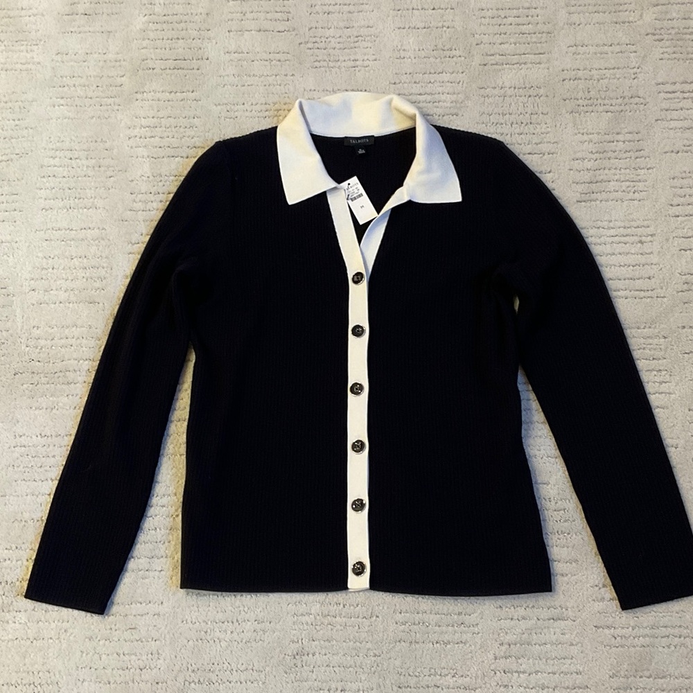 Women's Dark Navy and White Sweater